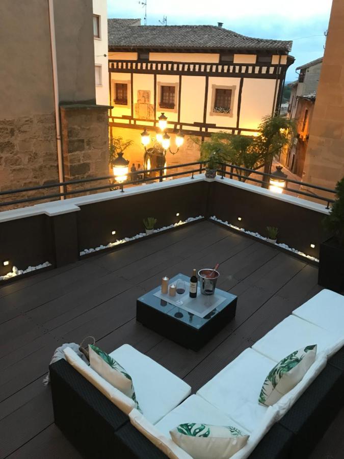 Edificio Privado Con Terraza Lägenhet Haro Exteriör bild